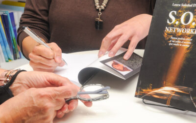 ¿Por qué no funciona la fórmula mágica para vender? Descubrí la verdad detrás del éxito auténtico : Emprendiendo me convertí en escritora.